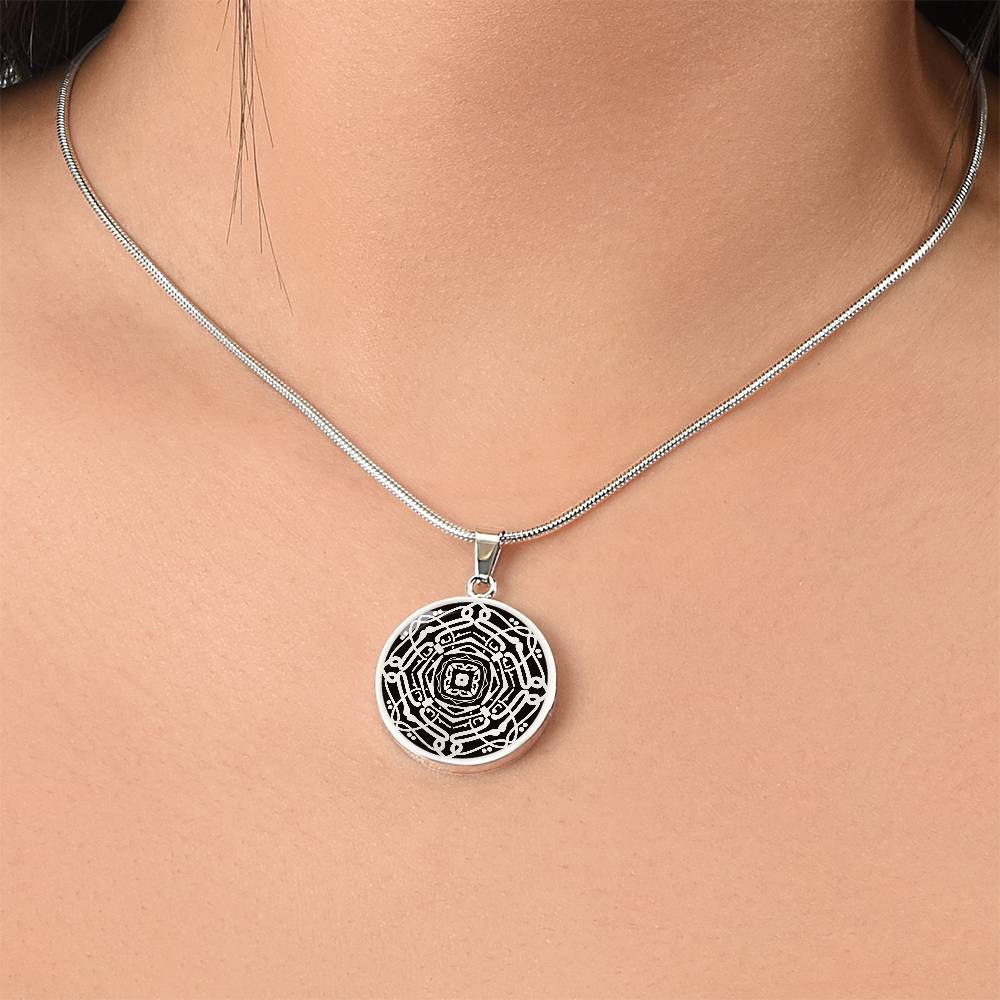 Wordala Word Mandala Necklace "GRATEFUL"